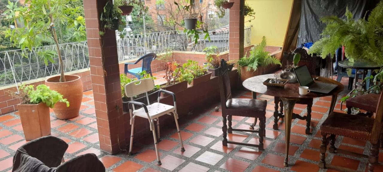 Alcobas Con Desayuno Incluido Bano Compartido Apartment Medellin Exterior photo